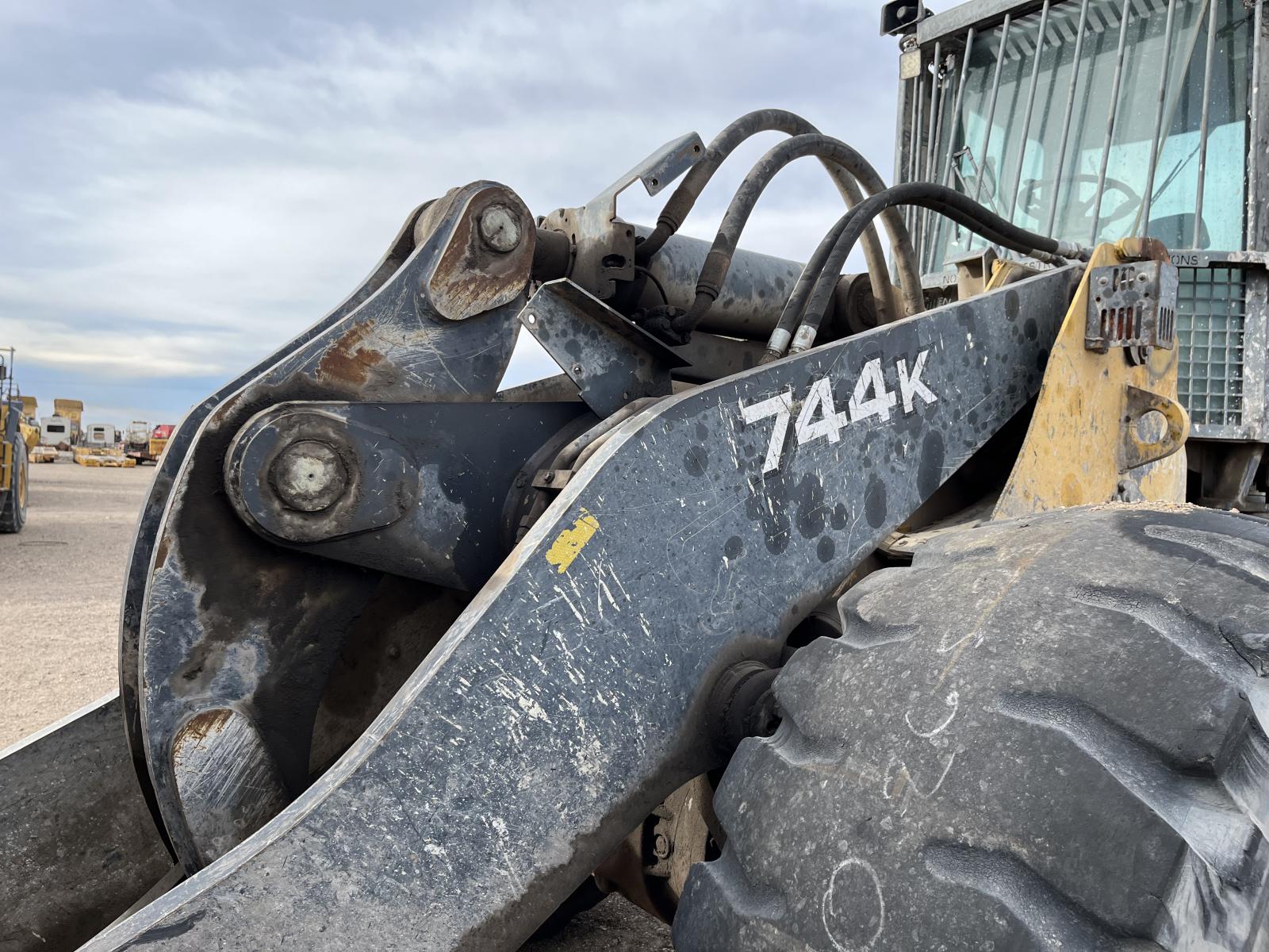 ./imagenes/INVOICE/2019/17454/CARGADOR FRONTAL JOHN DEERE 744K (18).JPG